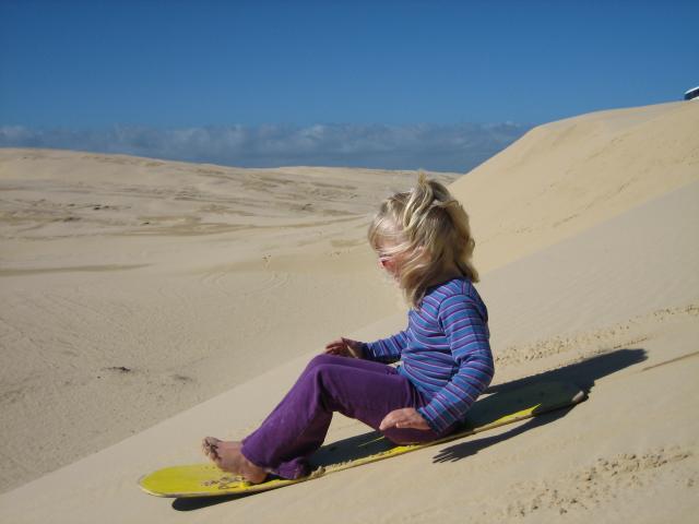 annette-sandboarding